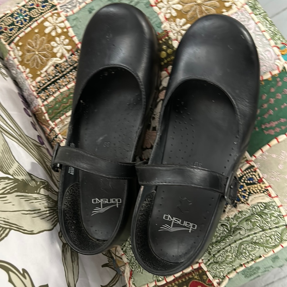Black Dansko Maryjanes 8.5